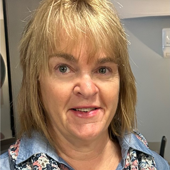 Meet the Posher Other - Meet your Posher, Joanne